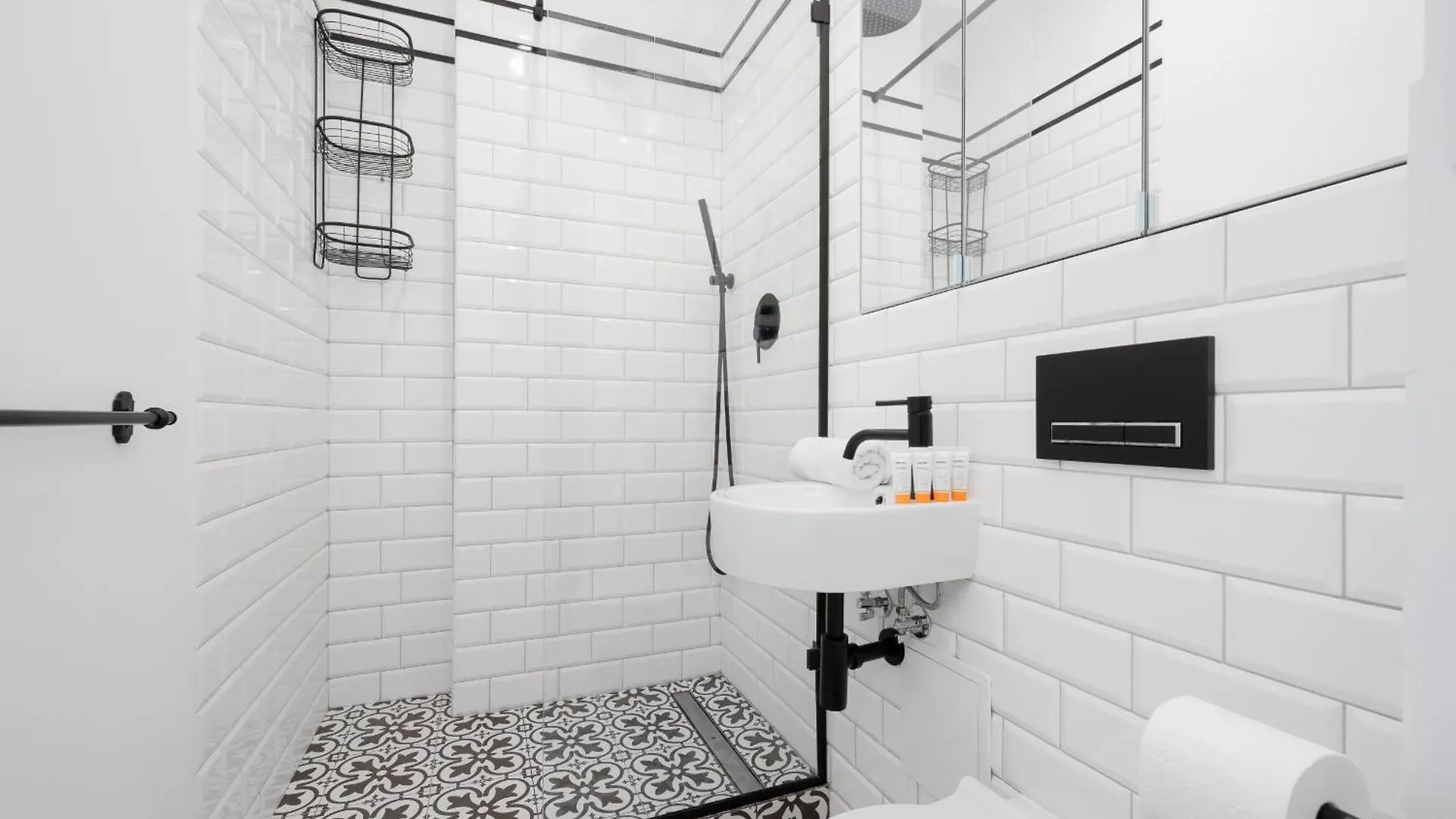 Beautiful & Modern Studio Apartment With Balcony In Warsaw'S Wola By Noclegi Renters